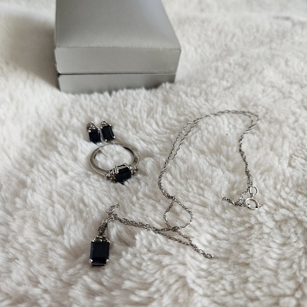 Blue Sapphire set